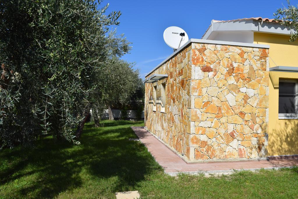 Three Stars Luxury Villas Moraitika Exterior foto