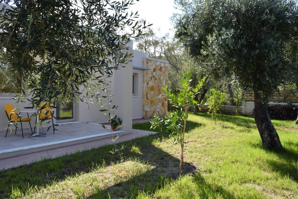 Three Stars Luxury Villas Moraitika Exterior foto