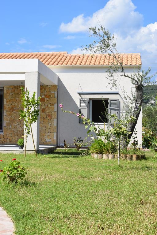 Three Stars Luxury Villas Moraitika Exterior foto