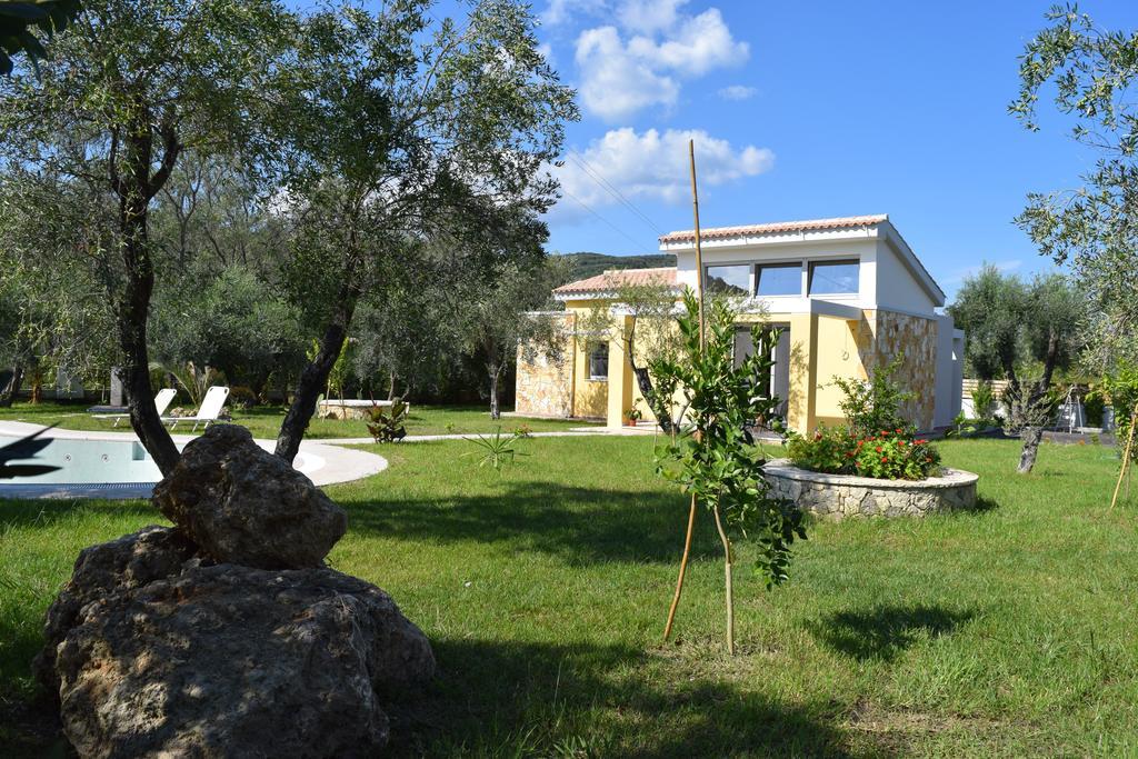 Three Stars Luxury Villas Moraitika Exterior foto