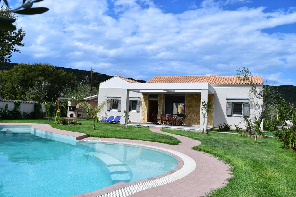 Three Stars Luxury Villas Moraitika Exterior foto