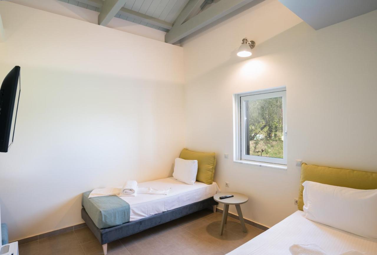 Three Stars Luxury Villas Moraitika Exterior foto